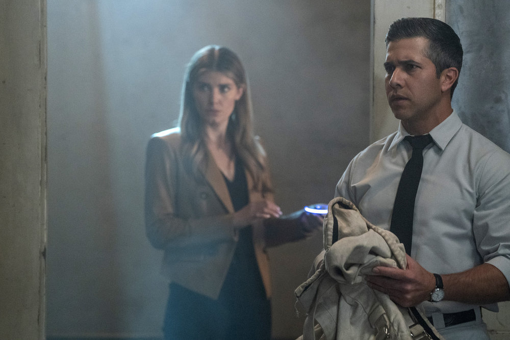 Quantum Leap - Season 1 Episode 16 - Caitlin Bassett and Walter Perez