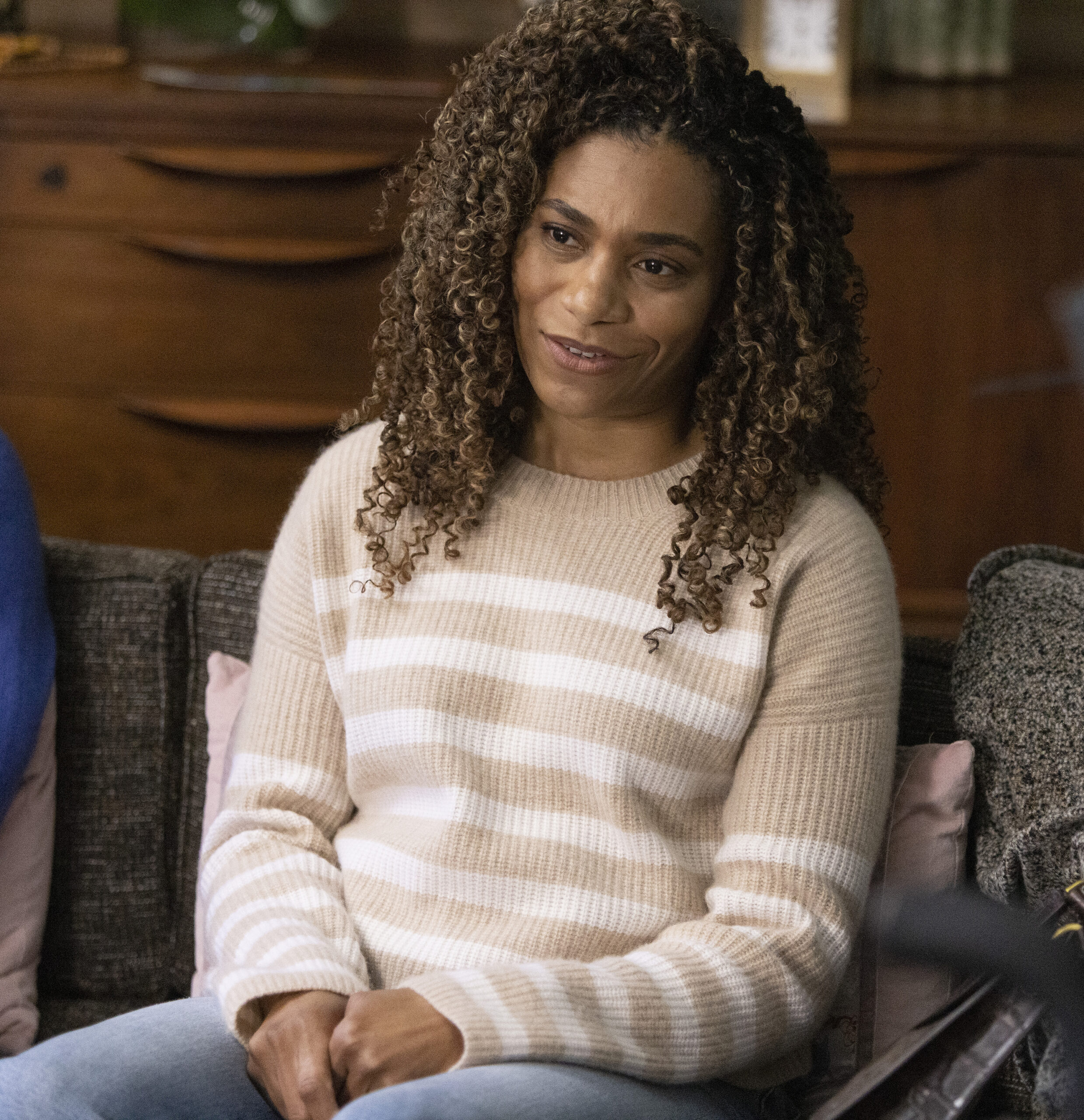 KELLY MCCREARY GREY'S ANATOMY Season 19 Episode 13: Cowgirls Don't Cry -