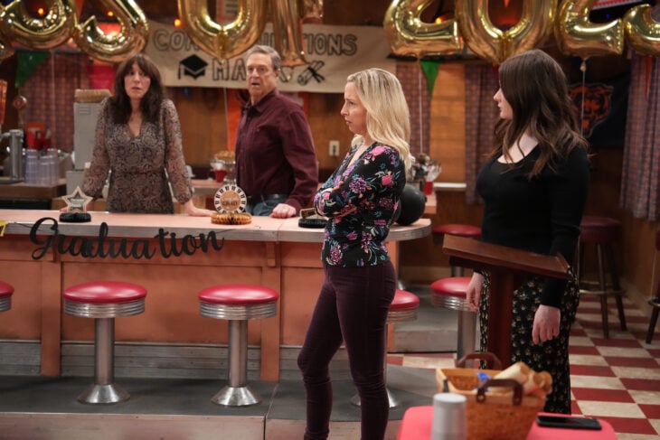 KATEY SAGAL, JOHN GOODMAN, LECY GORANSON, EMMA KENNEY | Tell-Tale TV KATEY SAGAL, JOHN GOODMAN, LECY GORANSON, EMMA KENNEY The Conners Season 5 Episode 22 Review: The Grad Finale