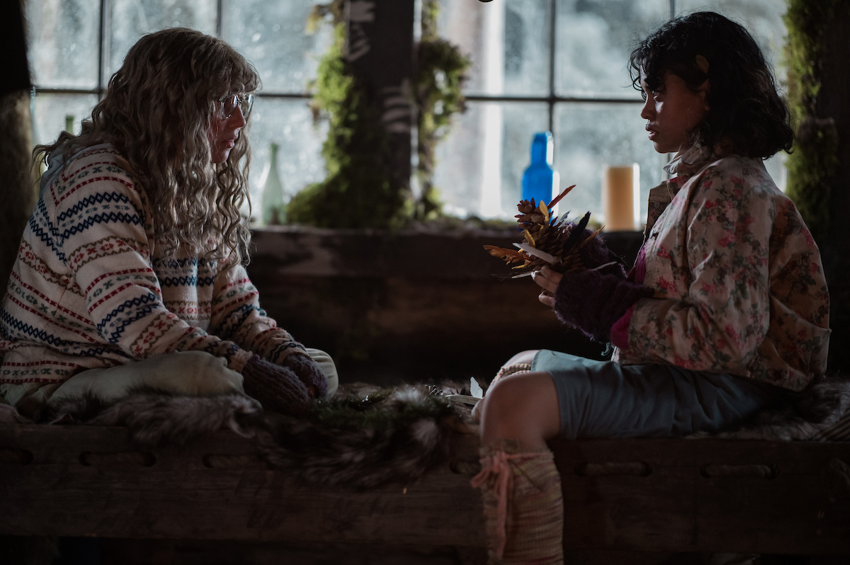 Yellowjackets Season 2 Episode 3 Digestif | Tell-Tale TV Yellowjackets Season 2 Episode 3 Digestif