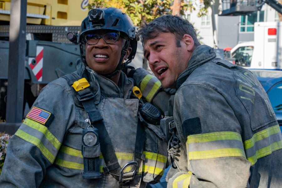 911 Season 6 Episode 18 - Aisha Hinds and Ryan Guzman