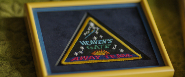 Heaven's Gate: The Cult of Cults | Tell-Tale TV Heaven's Gate: The Cult of Cults