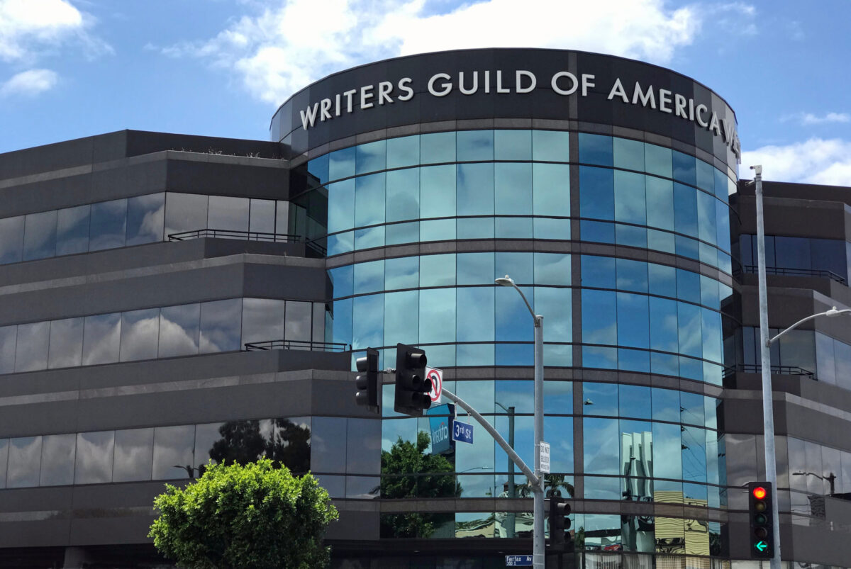 Los,Angeles,,May,3rd,,2019:,Daytime,Exterior,Close,Up,Of | Tell-Tale TV Los,Angeles,,May,3rd,,2019:,Daytime,Exterior,Close,Up,Of