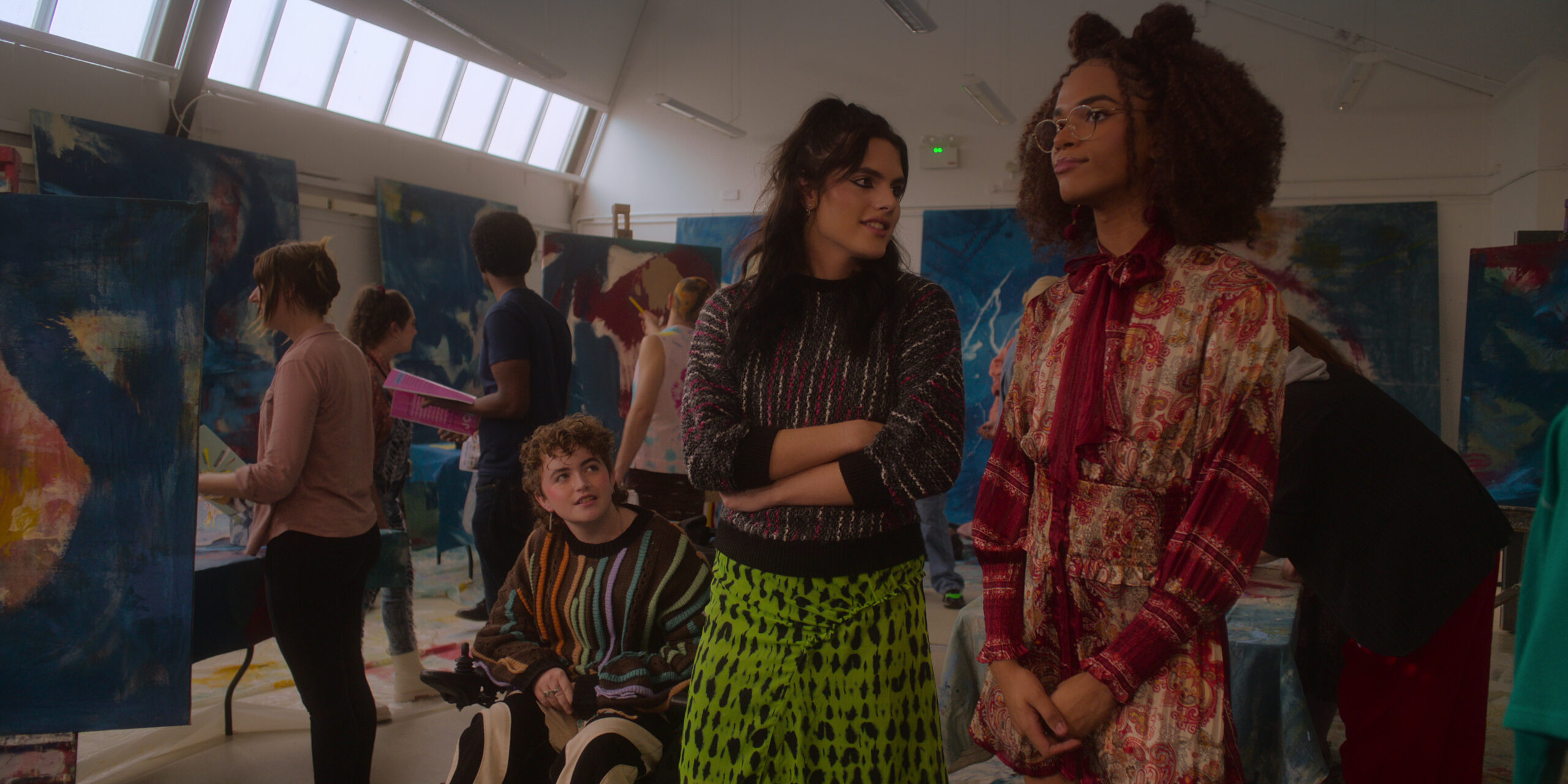 Heartstopper Season 2 - Ash Self, Bel Priestley, Yasmin Finney Preview — Heartstopper Season 2: Paris Bound