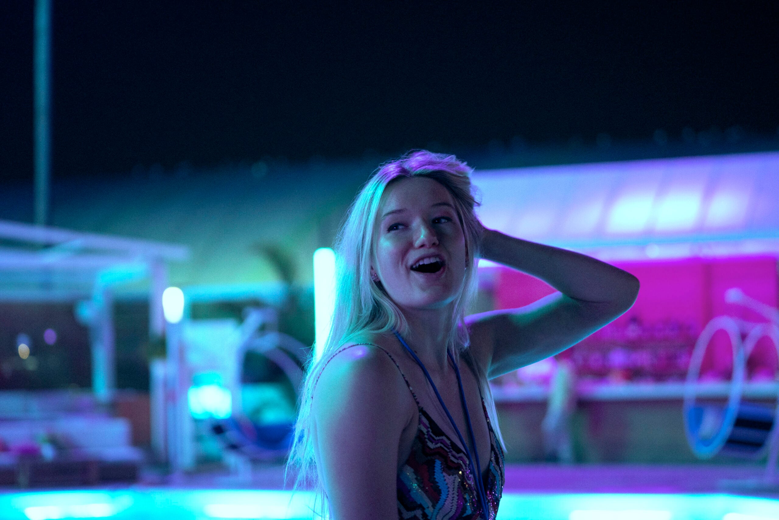 Painkiller Season 1 Episode 5 - West Duchovny | Tell-Tale TV Painkiller Season 1 Episode 5 - West Duchovny