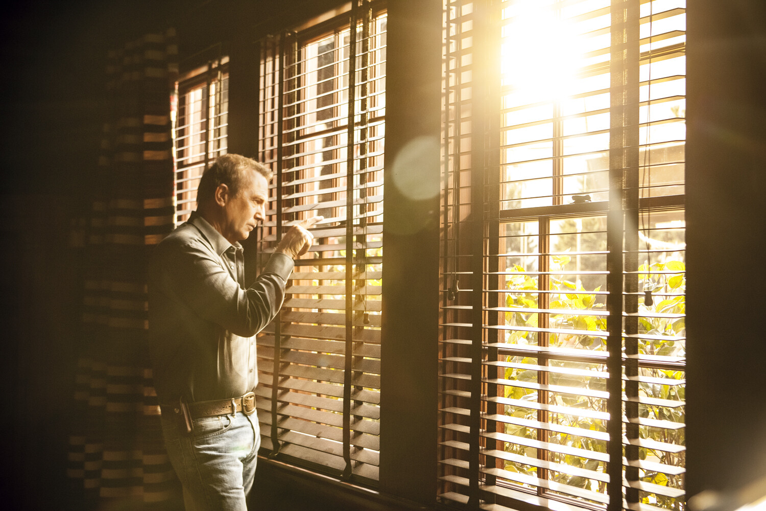 Yellowstone Season 1 Episode 2, Kill the Messenger | Tell-Tale TV Yellowstone Season 1 Episode 2, Kill the Messenger