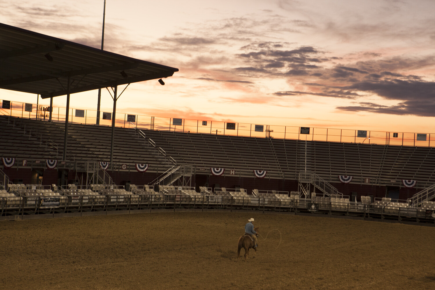 Yellowstone Season 1 Episode 2, Kill the Messenger | Tell-Tale TV Yellowstone Season 1 Episode 2, Kill the Messenger