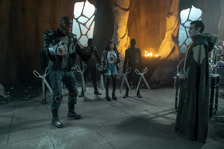 Doom Patrol Season 4 Episodes 7 And 8 Review Orqwith Patrol Fame Patrol Brendan Fraser Diane Guerrero Daniel Annone 900x600 