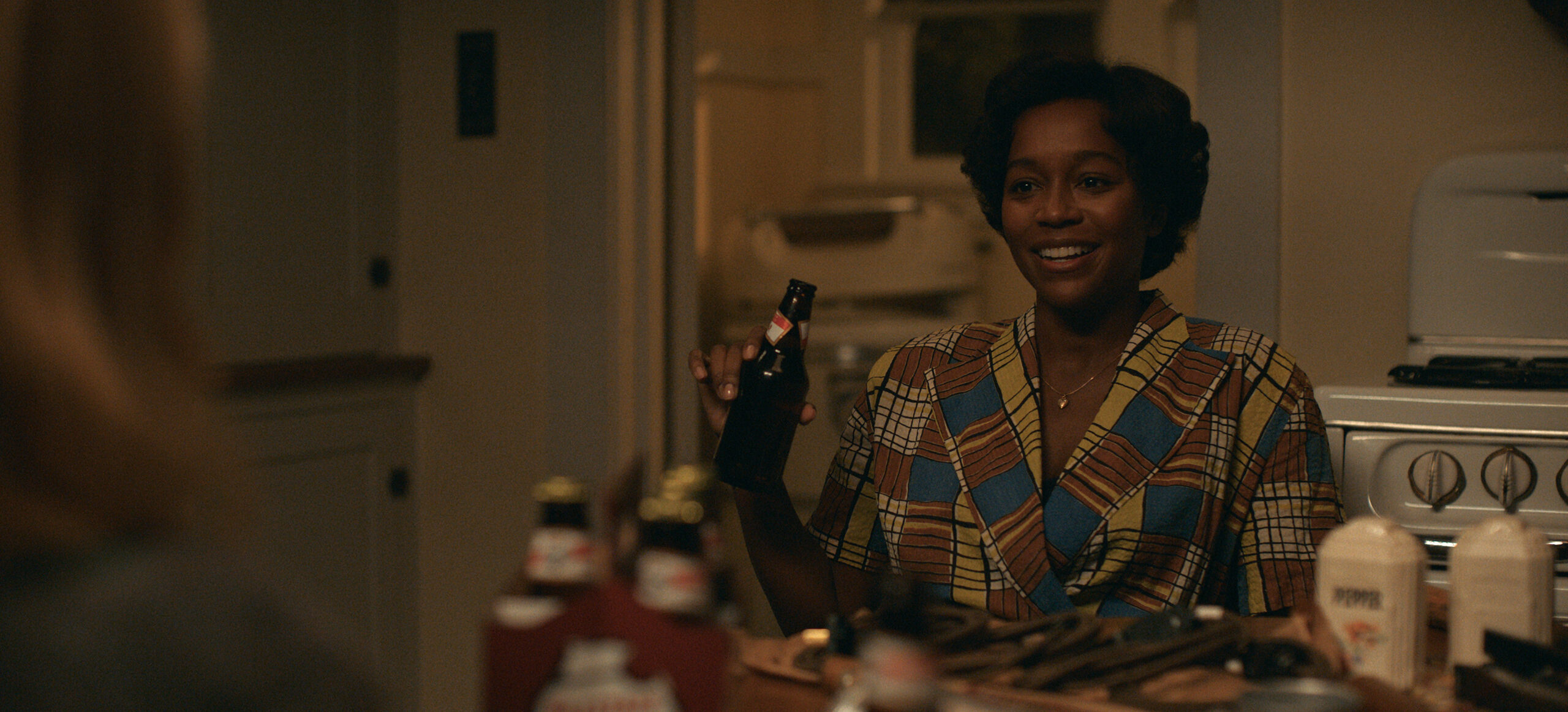 Lessons in Chemistry Season 1 Episode 4, "Primitive Instinct"