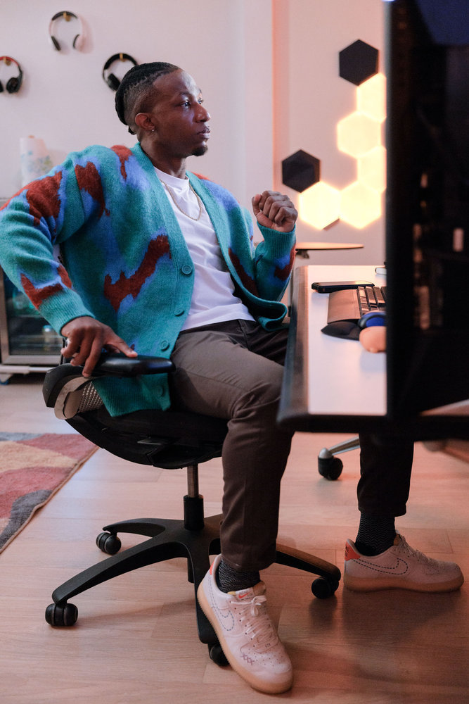 Still from Season 1 Episode 2 of Arlen Escarpeta as Zeke Wallace