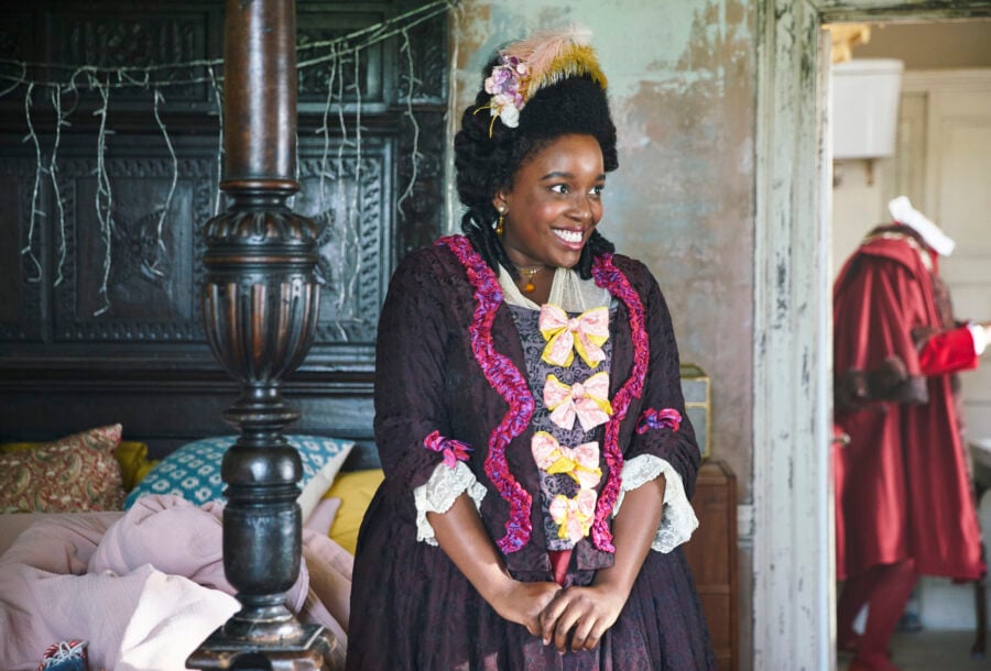 Ghosts UK - Season 1 Episode 2, "Gorilla War"