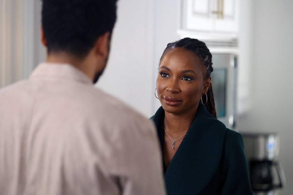 Still from Found Season 1 Episode 6 of Shanola Hampton as Gabi Mosely.