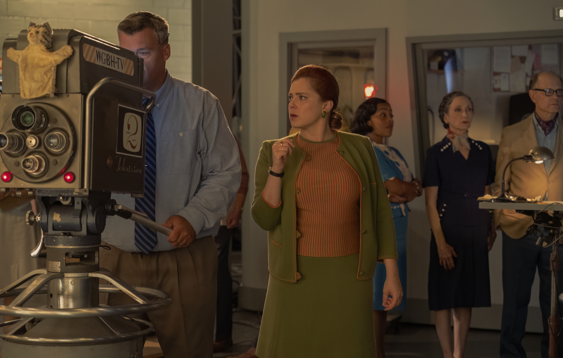 Still from Julia Season 2 Episode 4 of Rachel Bloom.