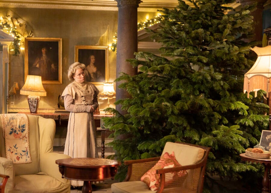 Ghosts Season 2 Episode 3, "The Ghost of Christmas,"