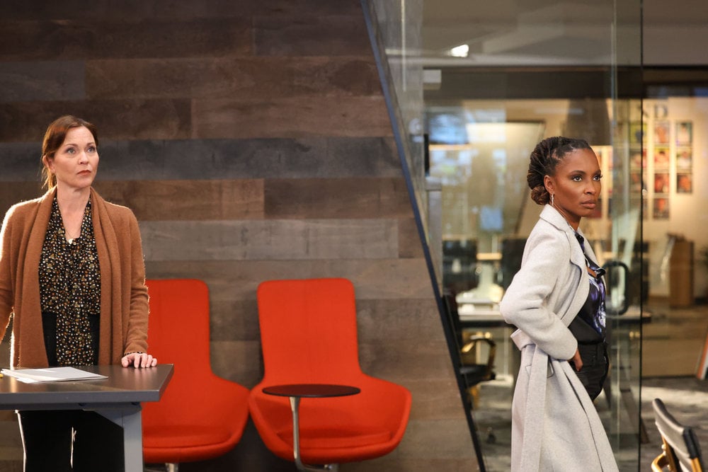 Still from Found Season 1 Episode 11 of Kelli Williams as Margaret Reed and Shanola Hampton as Gabi Mosely pictured from left to right.