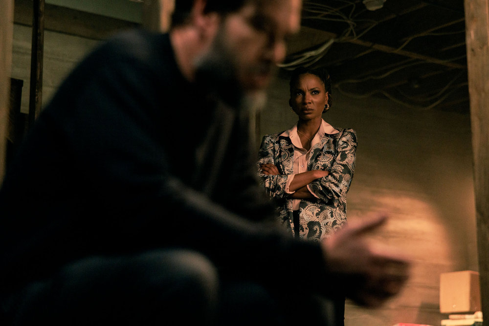 Found Season 1 Episode 11 - Shanola Hampton and Mark-Paul Gosselaar | Tell-Tale TV Still from Found Season 1 Episode 11 of Shanola Hampton as Gabi Mosely and Mark-Paul Gosselaar as Sir pictured from left to right.
