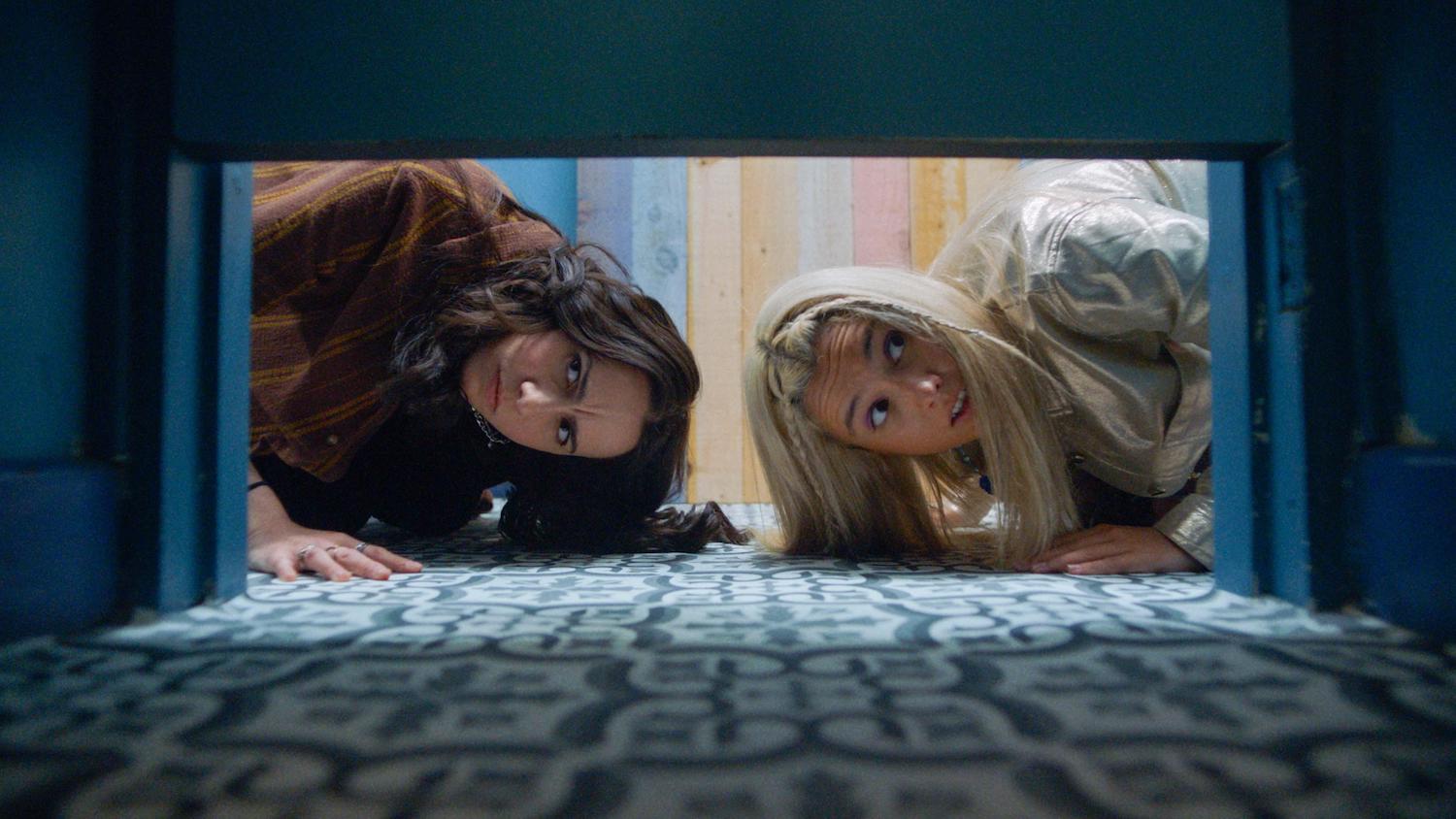 Such Brave Girls Season 1 Episode 3 | Tell-Tale TV Such Brave Girls Season 1 Episode 3