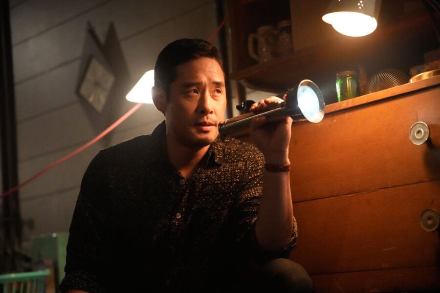 Quantum Leap - Season 2 Episode 9 - Raymond Lee | Tell-Tale TV Still from Quantum Leap Season 2 Episode 9, "Off the Cuff," of Raymond Lee as Dr. Ben Song.
