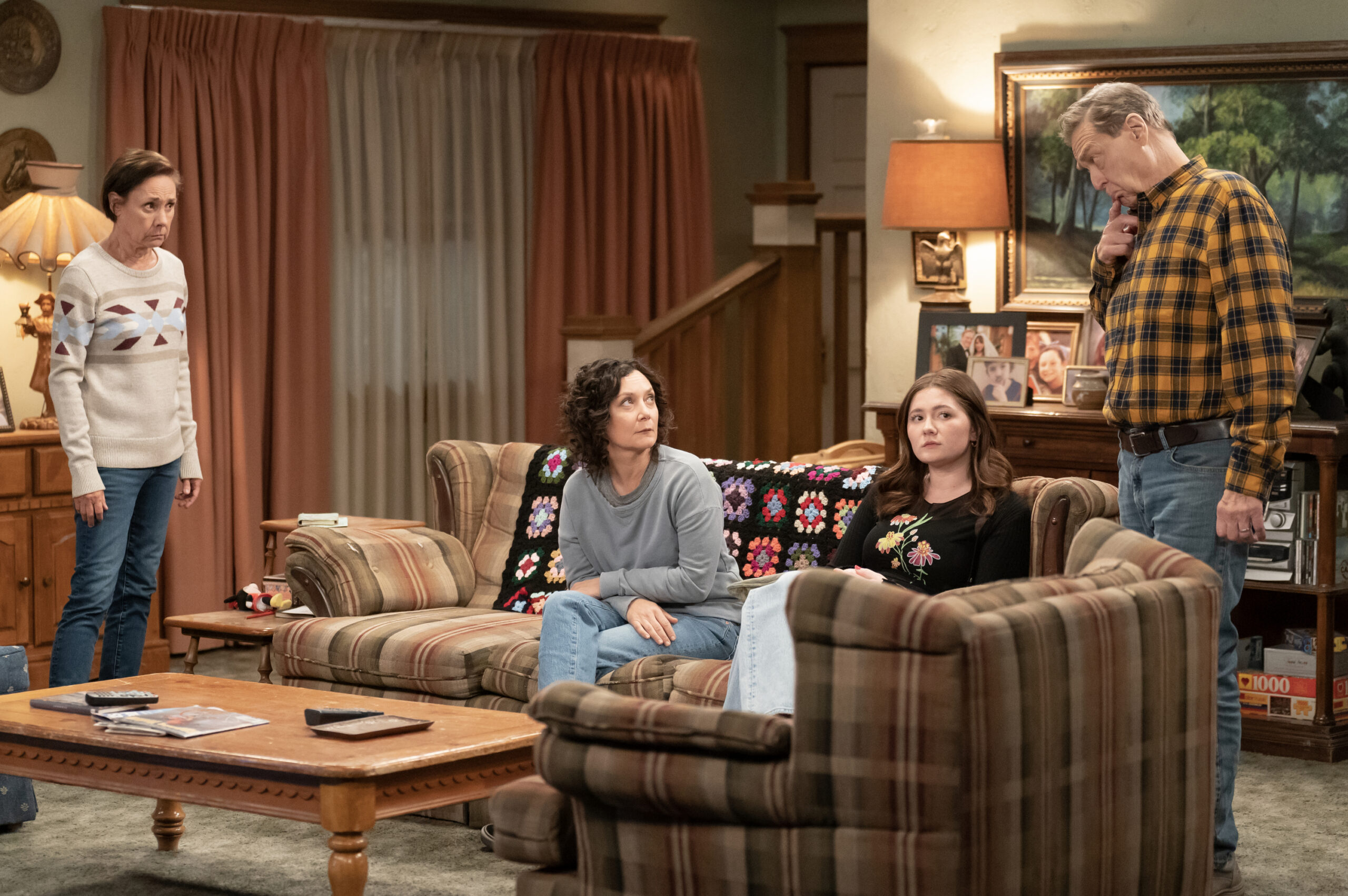 LAURIE METCALF, SARA GILBERT, EMMA KENNEY, JOHN GOODMAN