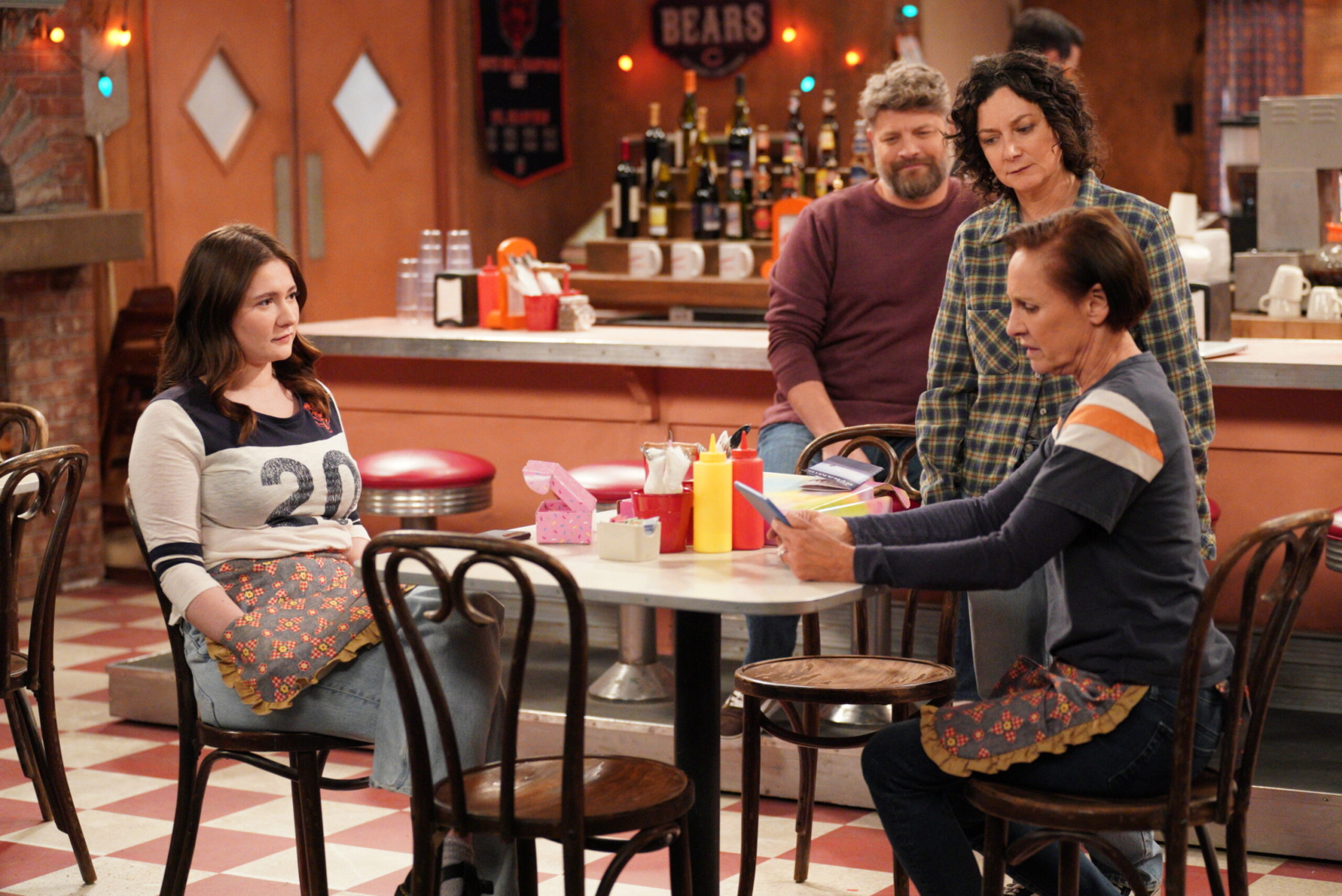 EMMA KENNEY, JAY R. FERGUSON, SARA GILBERT, LAURIE METCALF