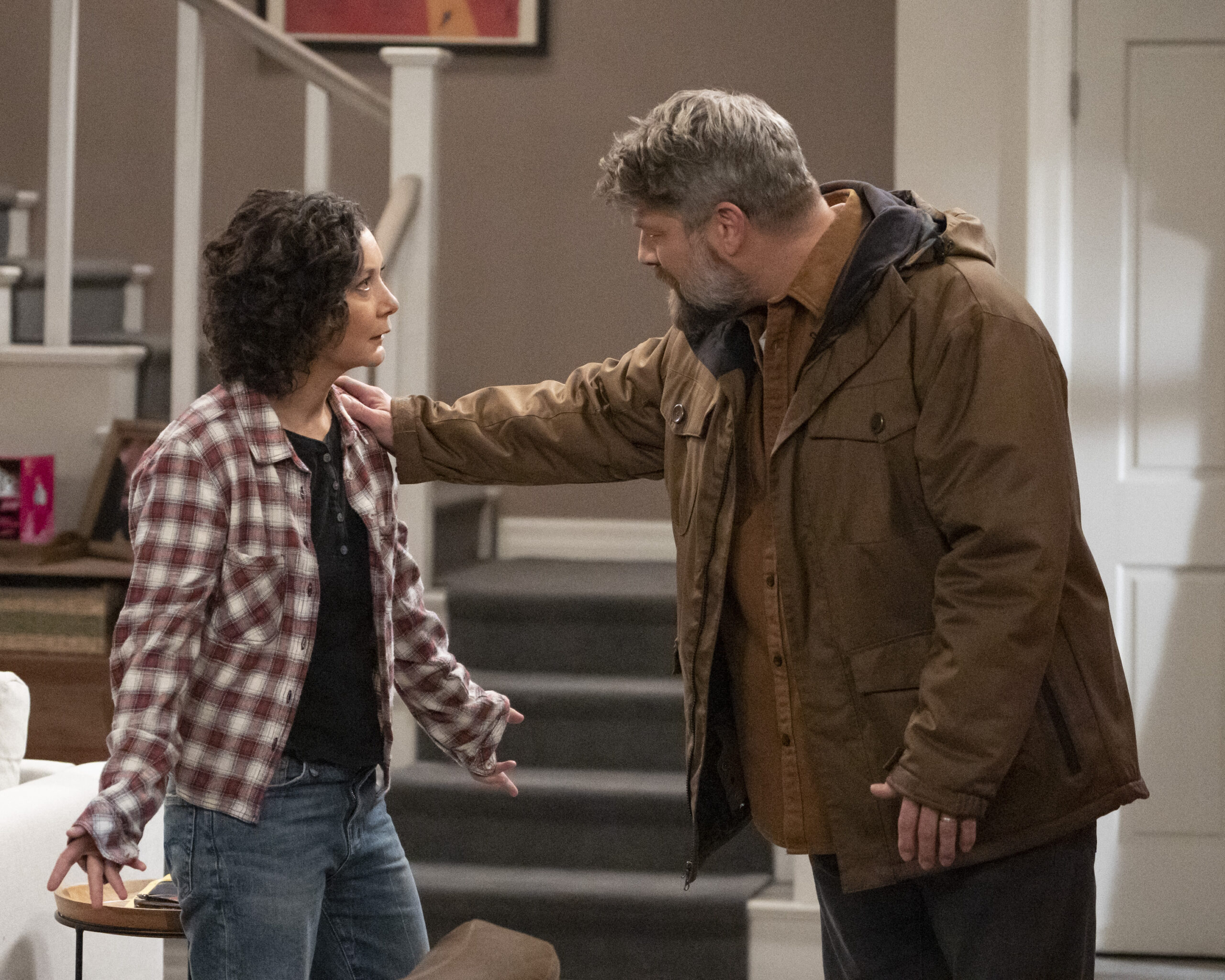 SARA GILBERT, JAY R. FERGUSON | Tell-Tale TV SARA GILBERT, JAY R. FERGUSON