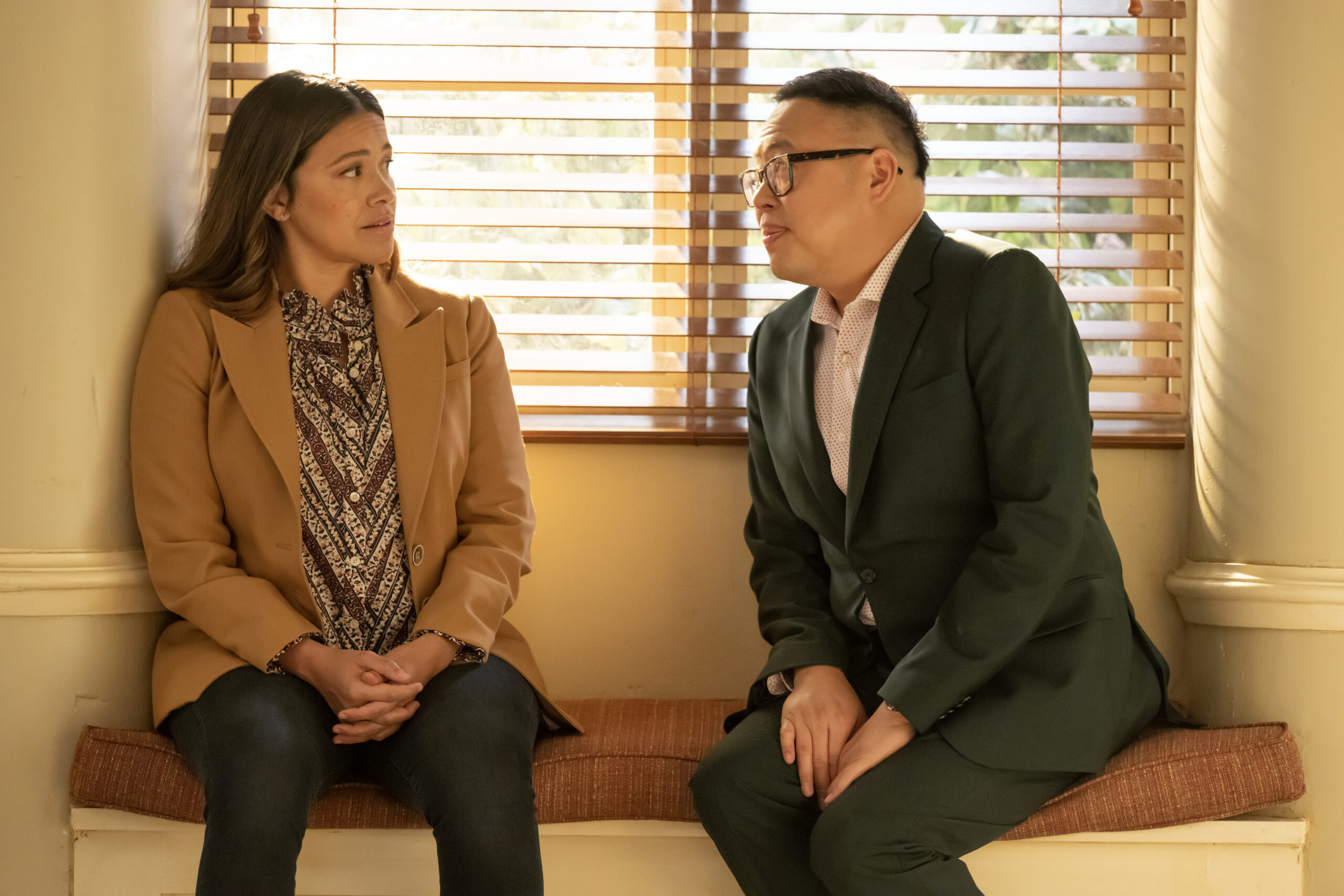 GINA RODRIGUEZ, NICO SANTOS | Tell-Tale TV GINA RODRIGUEZ, NICO SANTOS