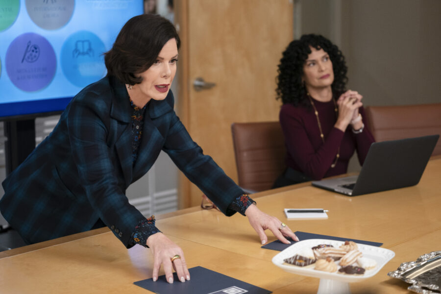 SO HELP ME TODD Season 2 Episode 4, "Dial Margaret for Murder"