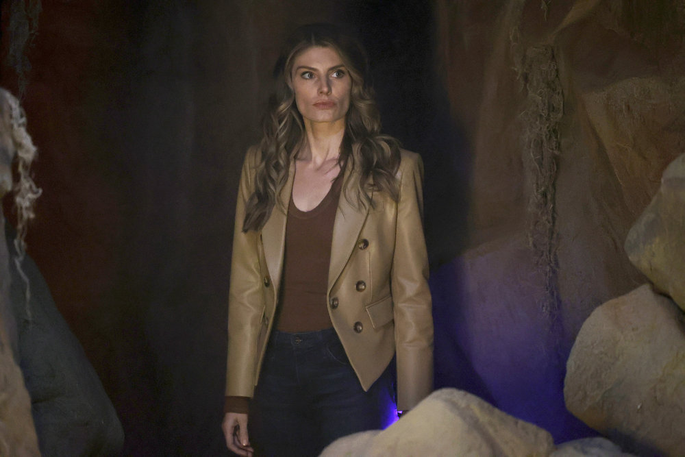 Quantum Leap Season 2 Episode 10 - Caitlin Bassett | Tell-Tale TV Still fro Quantum Leap Season 2 Episode 10 of Caitlin Bassett as Addison.