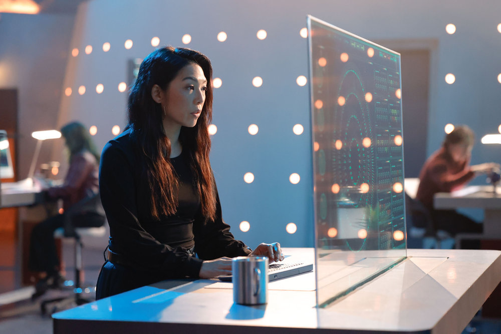 Still from Quantum Leap Season 2 Episode 11 of Nanrisa Lee as Jenn.