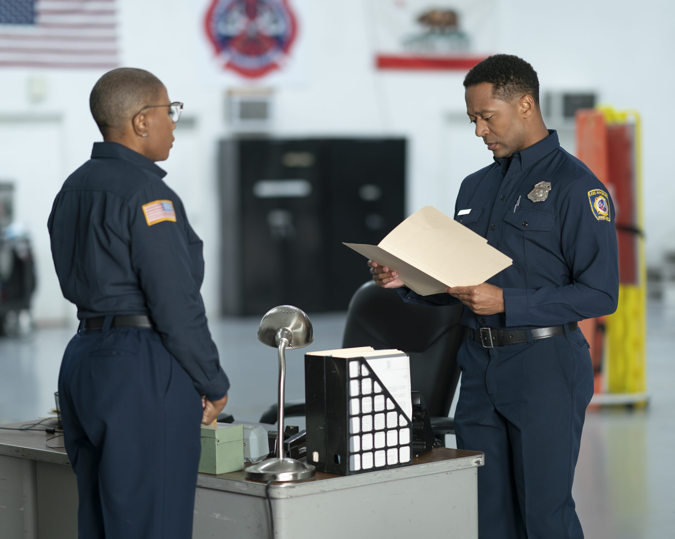 9-1-1 Season 7 Episode 3, "Capsized" -- AISHA HINDS, THOMAS HOBSON | Tell-Tale TV 9-1-1 Season 7 Episode 3, "Capsized" -- AISHA HINDS, THOMAS HOBSON