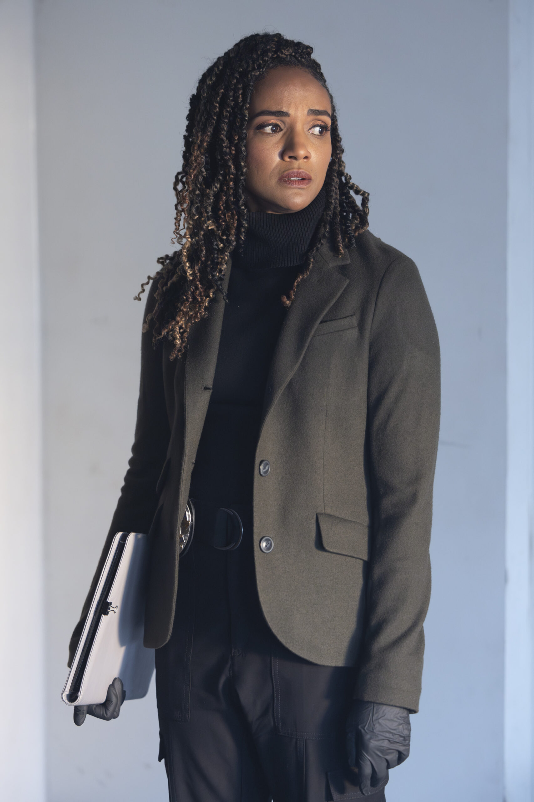 The Rookie Season 6 Episode 5, "The Vow" -- MEKIA COX | Tell-Tale TV The Rookie Season 6 Episode 5, "The Vow" -- MEKIA COX