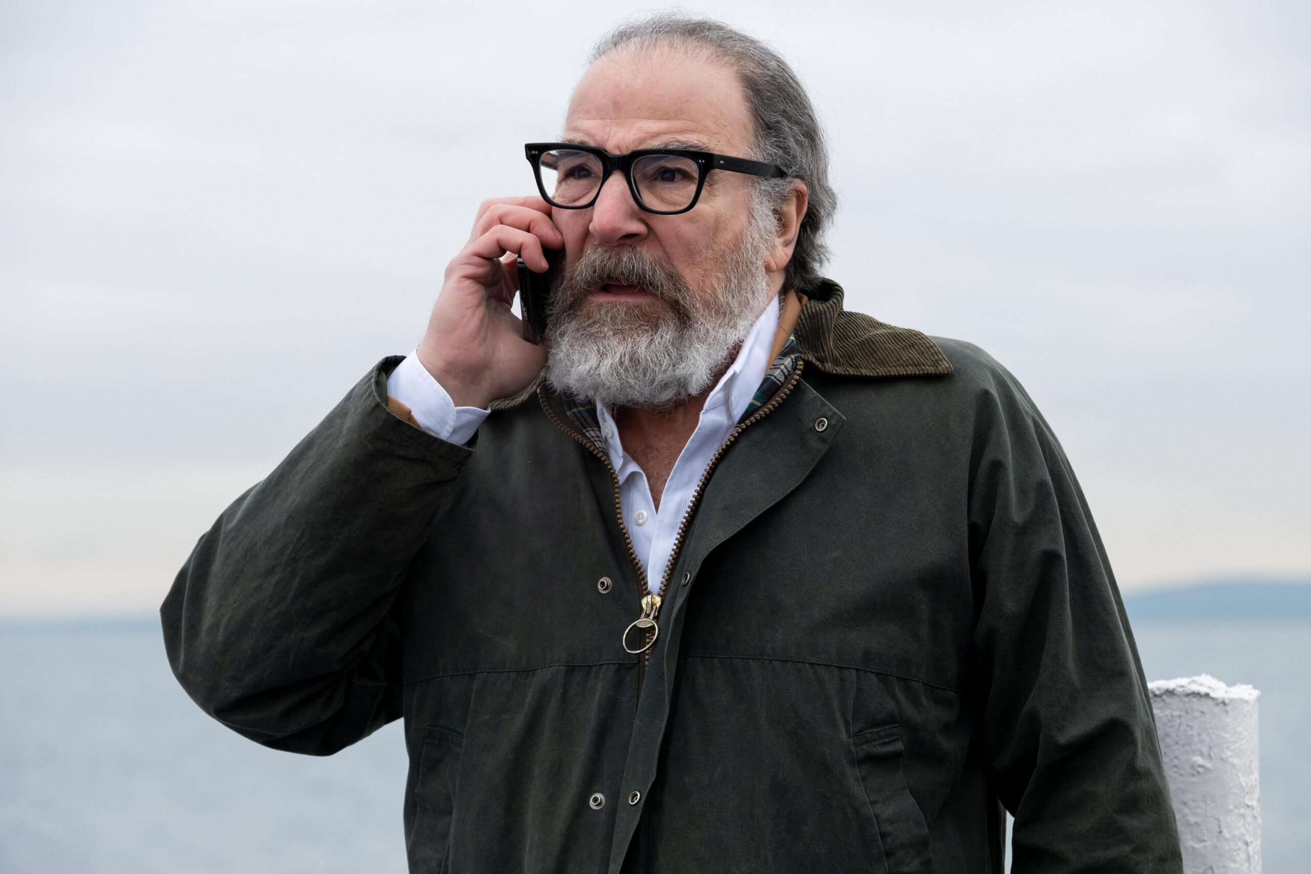 Still from Death and Other Details Season 1 Episode 10 of Mandy Patinkin as Rufus Cotesworth.