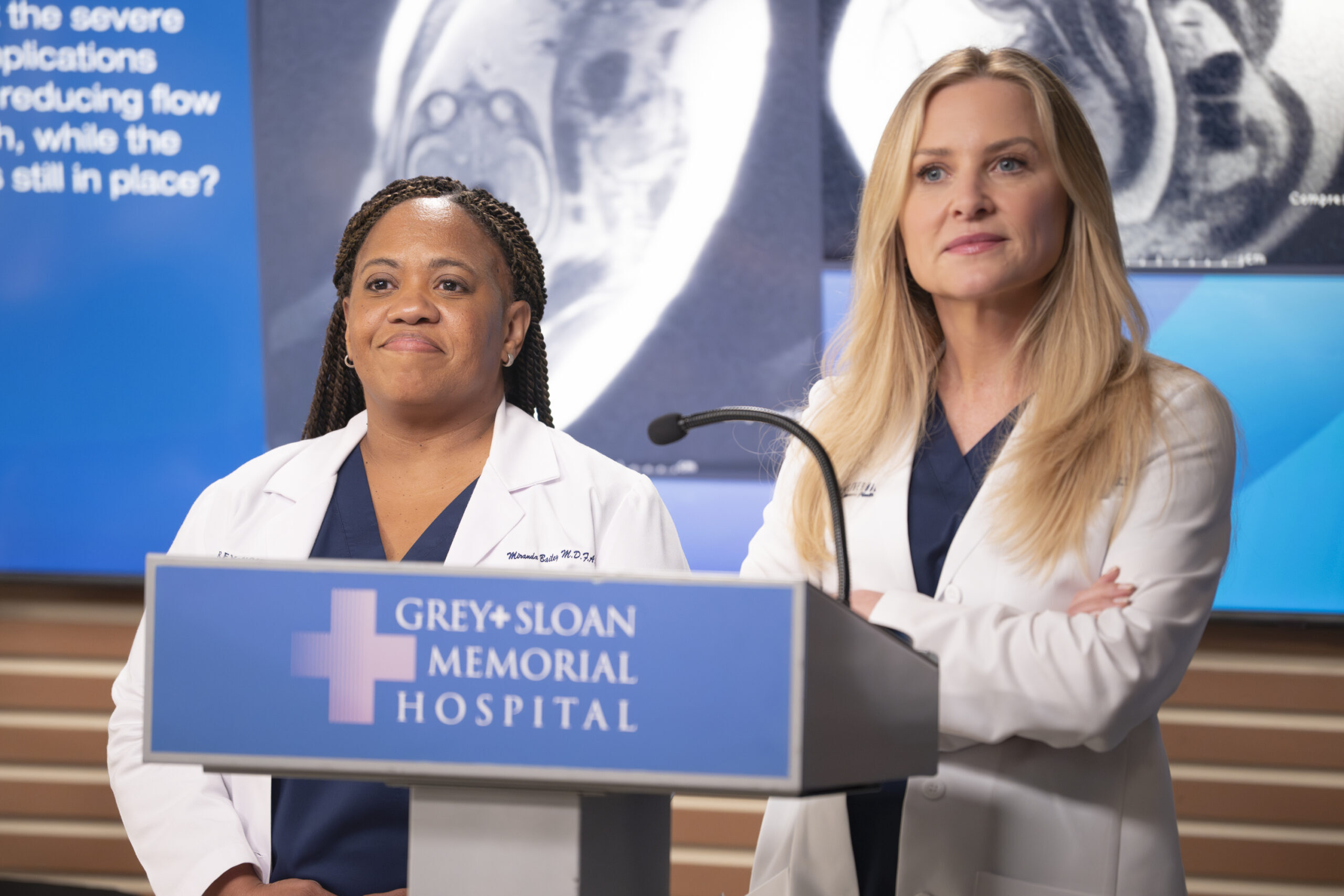 Bailey and Arizona on Grey's Anatomy Season 20 Episode 4 - CHANDRA WILSON, JESSICA CAPSHAW