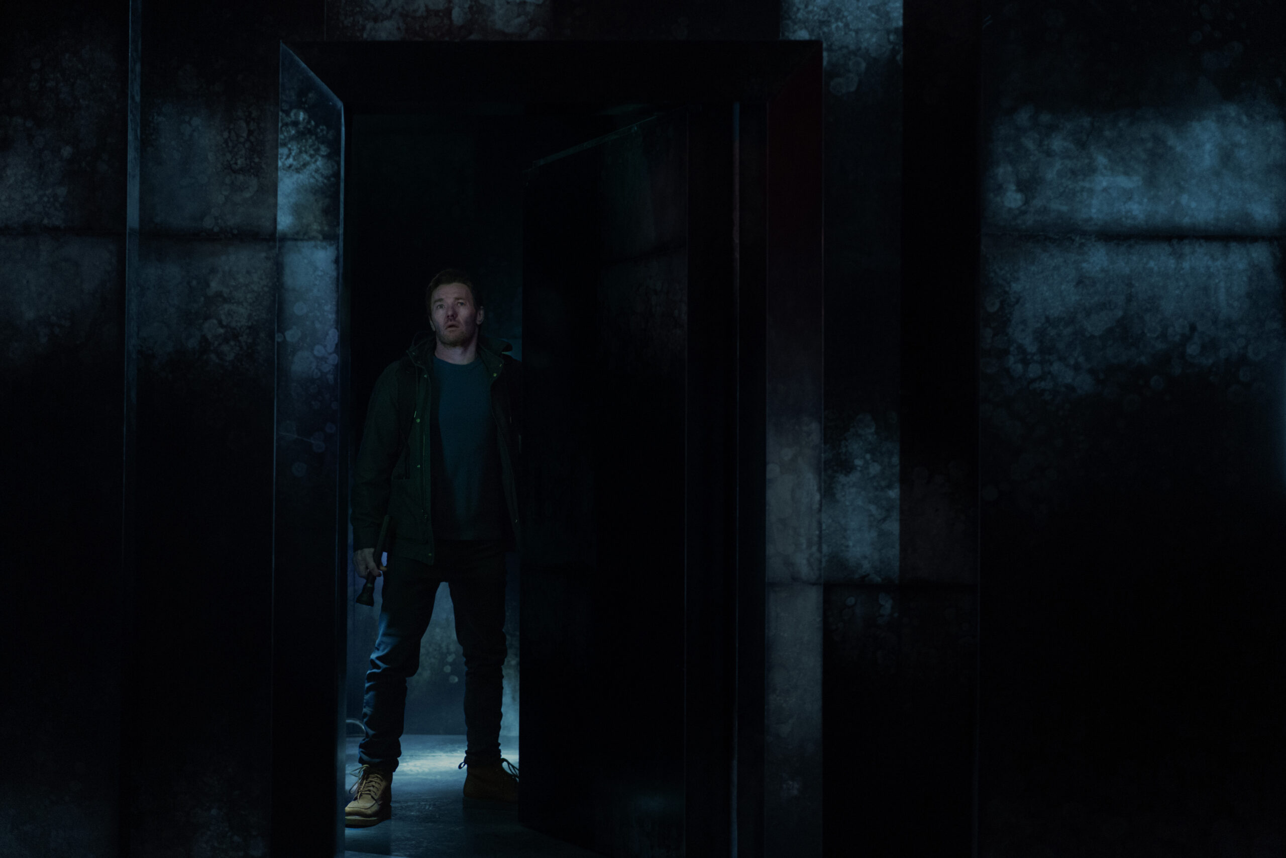 Dark Matter Season 1 Episode 5: Joel Edgerton | Tell-Tale TV Still from Dark Matter Season 1 Episode 5 of Joel Edgerton.