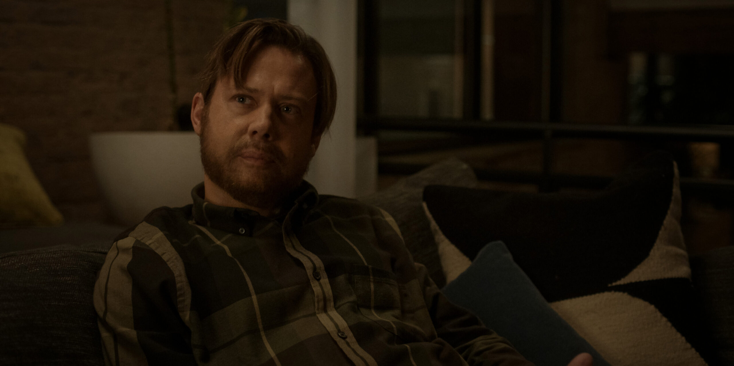 Dark Matter Season 1 Episode 2: Jimmi Simpson | Tell-Tale TV Still from Dark Matter Season 1 Episode 2 of Jimmi Simpson.