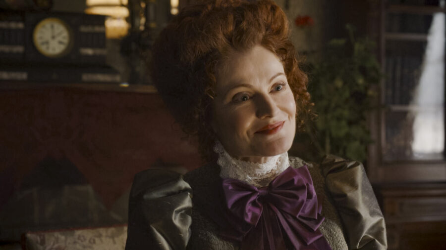 “Holes Are Bad” – GHOSTS. Pictured (L-R): Rebecca Wisocky as Hetty