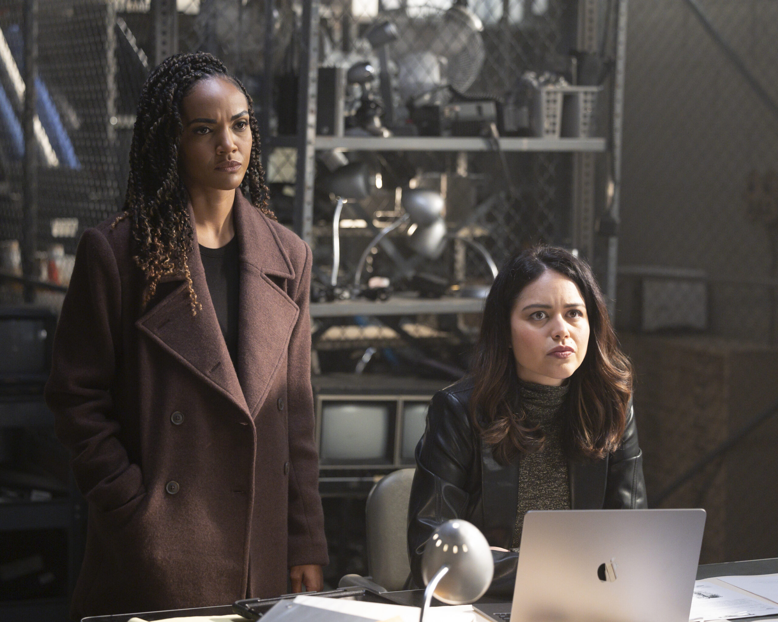 The Rookie Season 6 Episode 10, "Escape Plan" -- MEKIA COX, ALYSSA DIAZ | Tell-Tale TV The Rookie Season 6 Episode 10, "Escape Plan" -- MEKIA COX, ALYSSA DIAZ