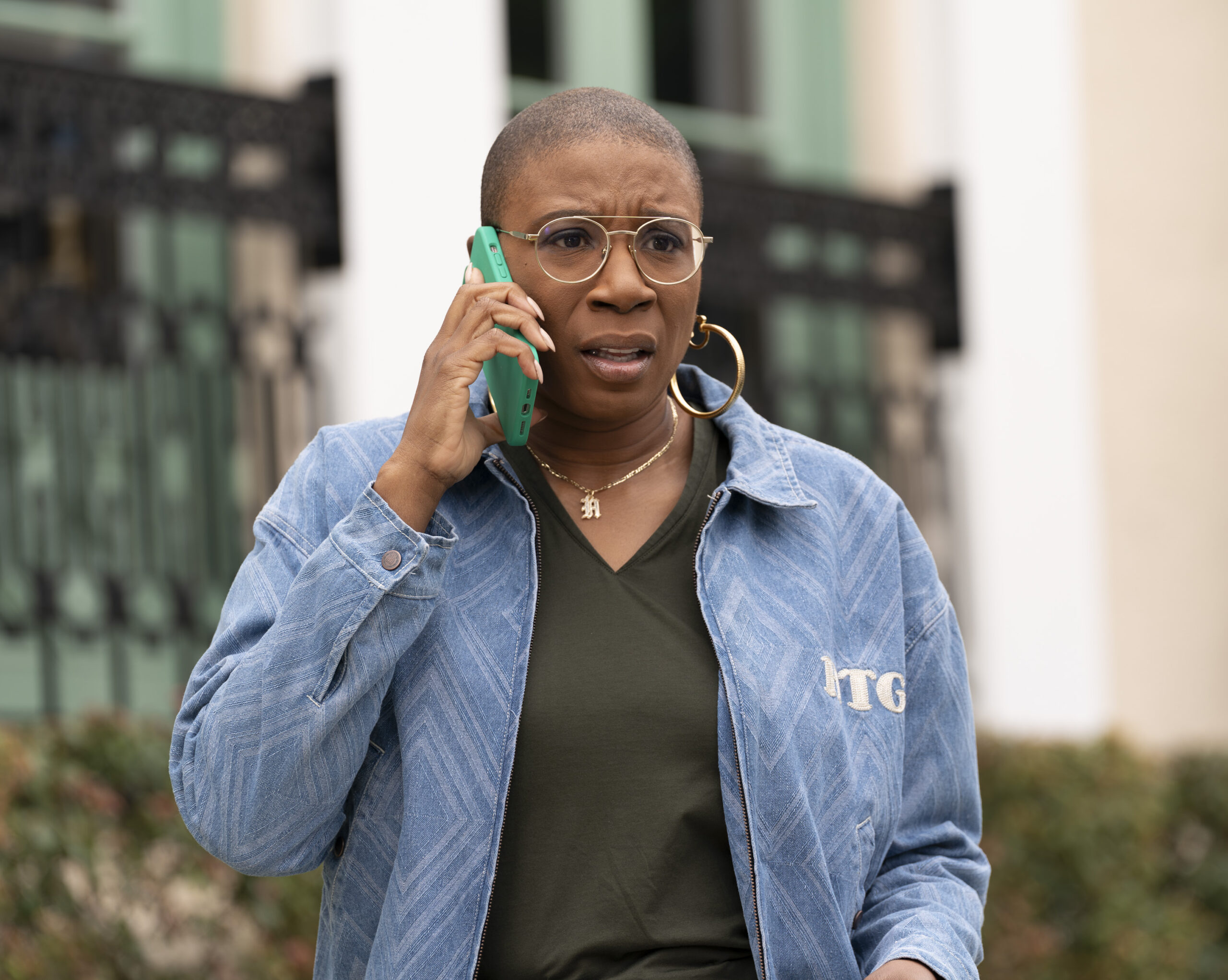 9-1-1 Season 7 Episode 10, "All Fall Down" -- AISHA HINDS | Tell-Tale TV 9-1-1 Season 7 Episode 10, "All Fall Down" -- AISHA HINDS