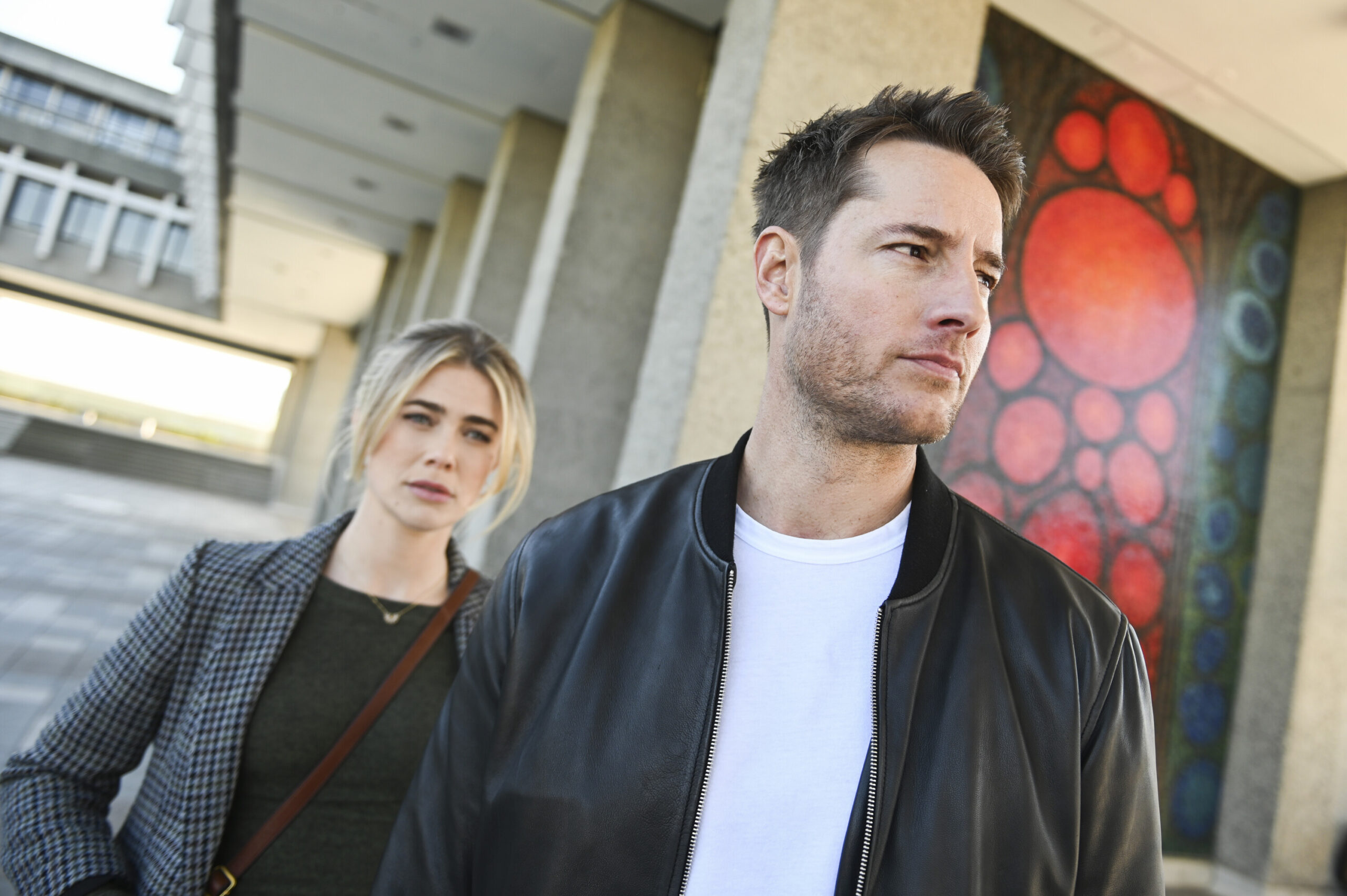 Justin Hartley as Colter and Melissa Roxburgh as Dory - Tracker Season 1 Episode 11 - Beyond the Campus Walls