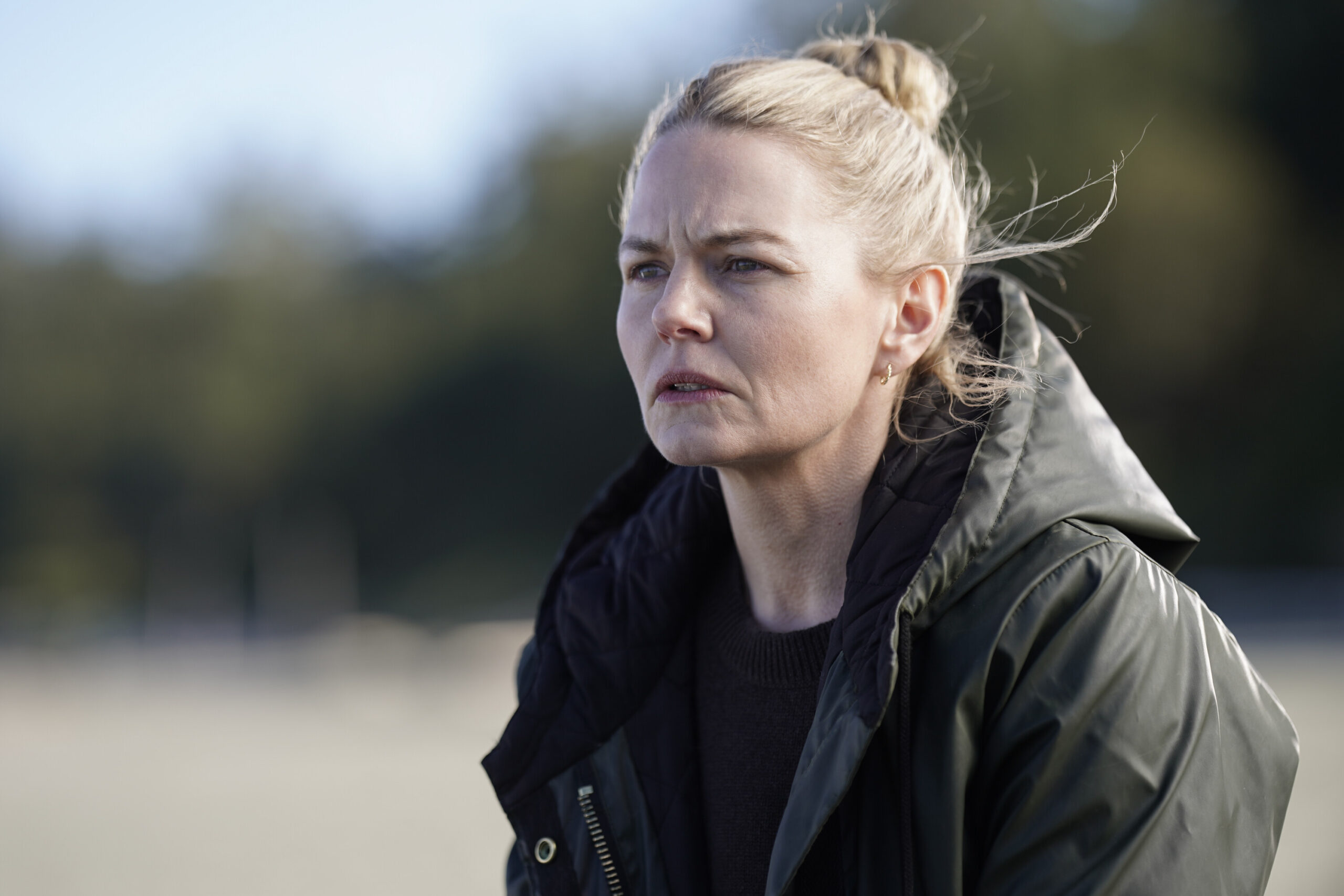 Tracker Season 1 Episode 13 - The Storm - Jennifer Morrison