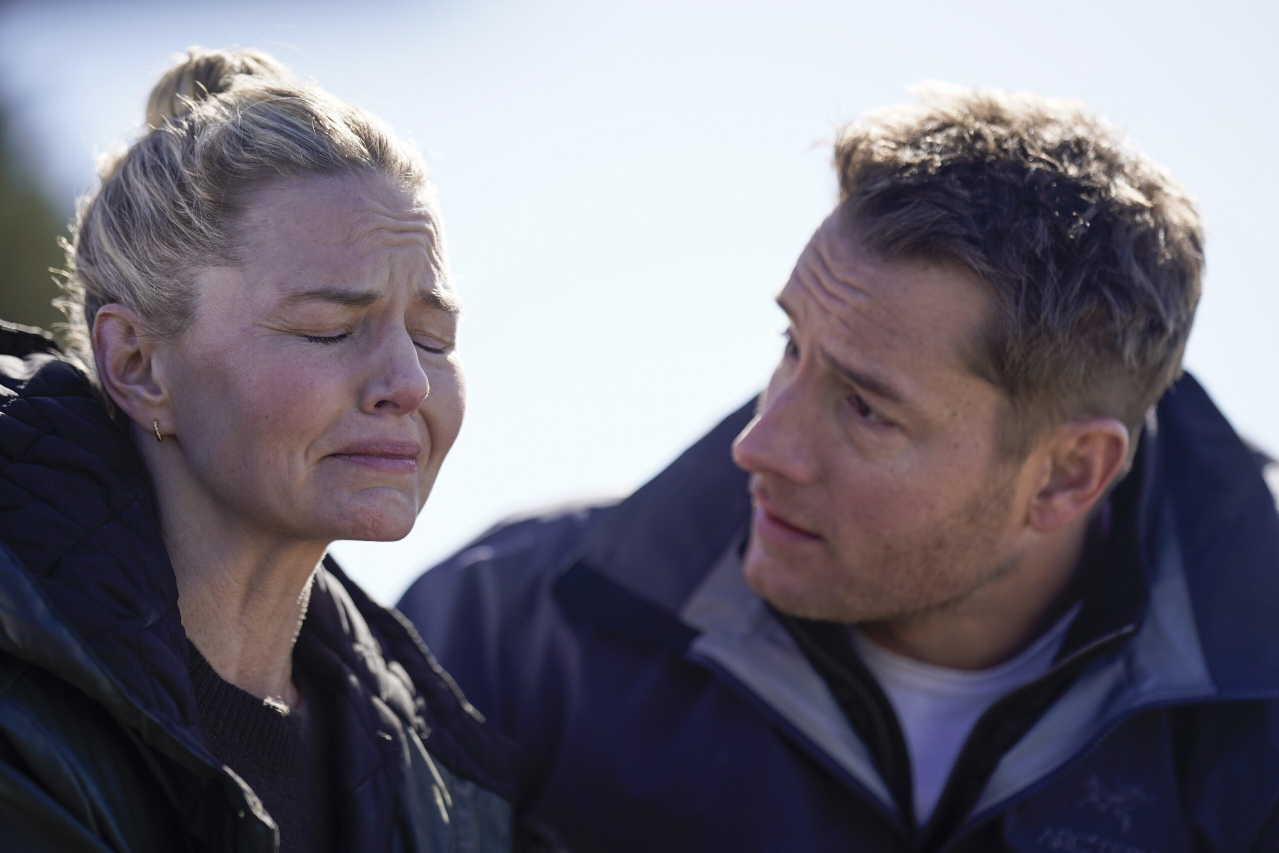 Tracker Season 1 Episode 13 - The Storm - Jennifer Morrison as Lizzy and Justin Hartley as Colter Shaw | Tell-Tale TV Tracker Season 1 Episode 13 - The Storm - Jennifer Morrison as Lizzy and Justin Hartley as Colter Shaw