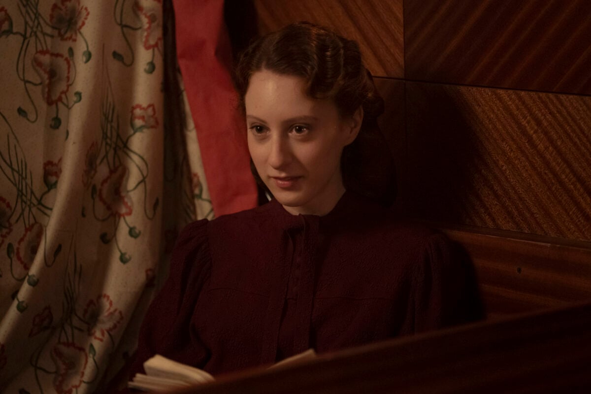 Roxane Duran as Madeleine - Interview with the Vampire Season 2 Episode 6