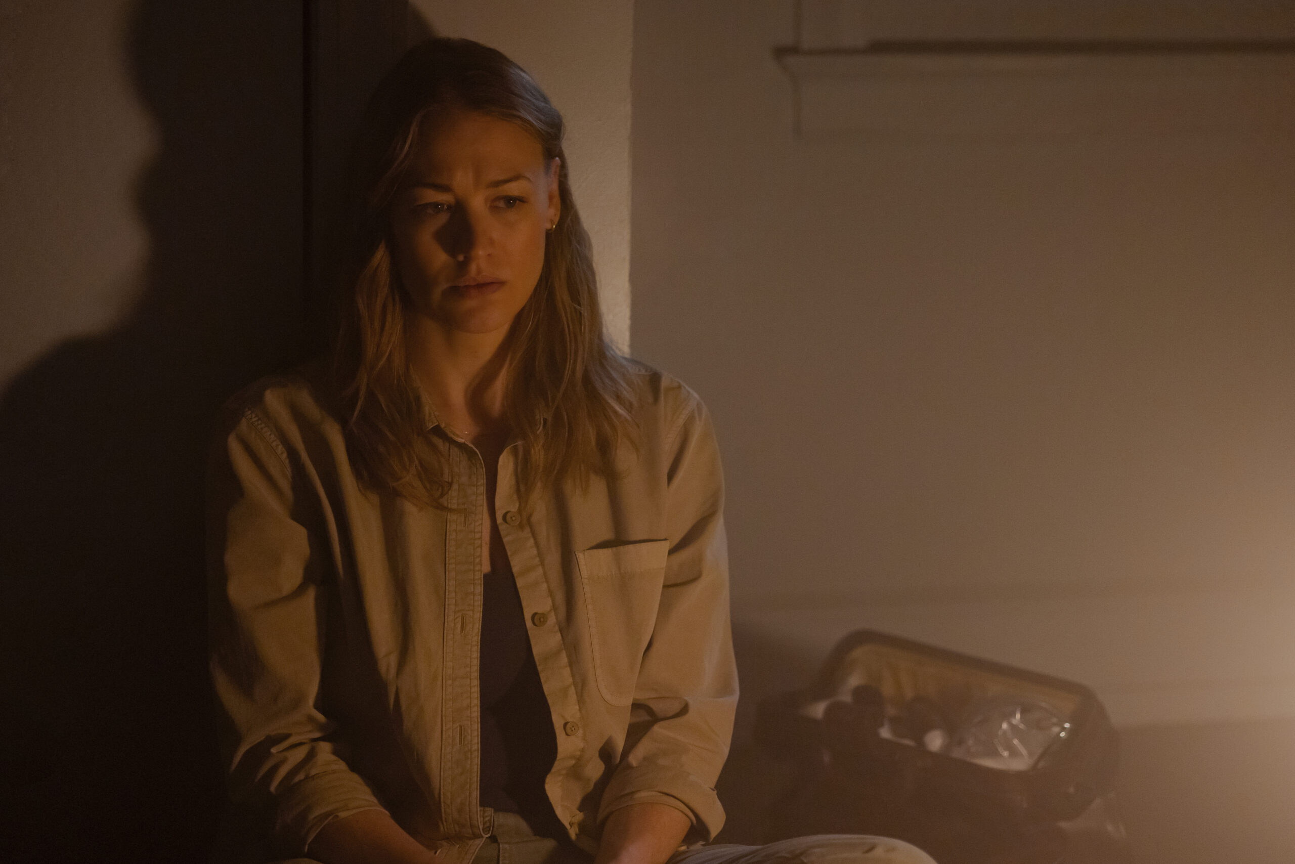 Teacup - Season 1 - Yvonne Strahovski as Maggie Chenoweth | Tell-Tale TV Teacup - Season 1 - Yvonne Strahovski as Maggie Chenoweth