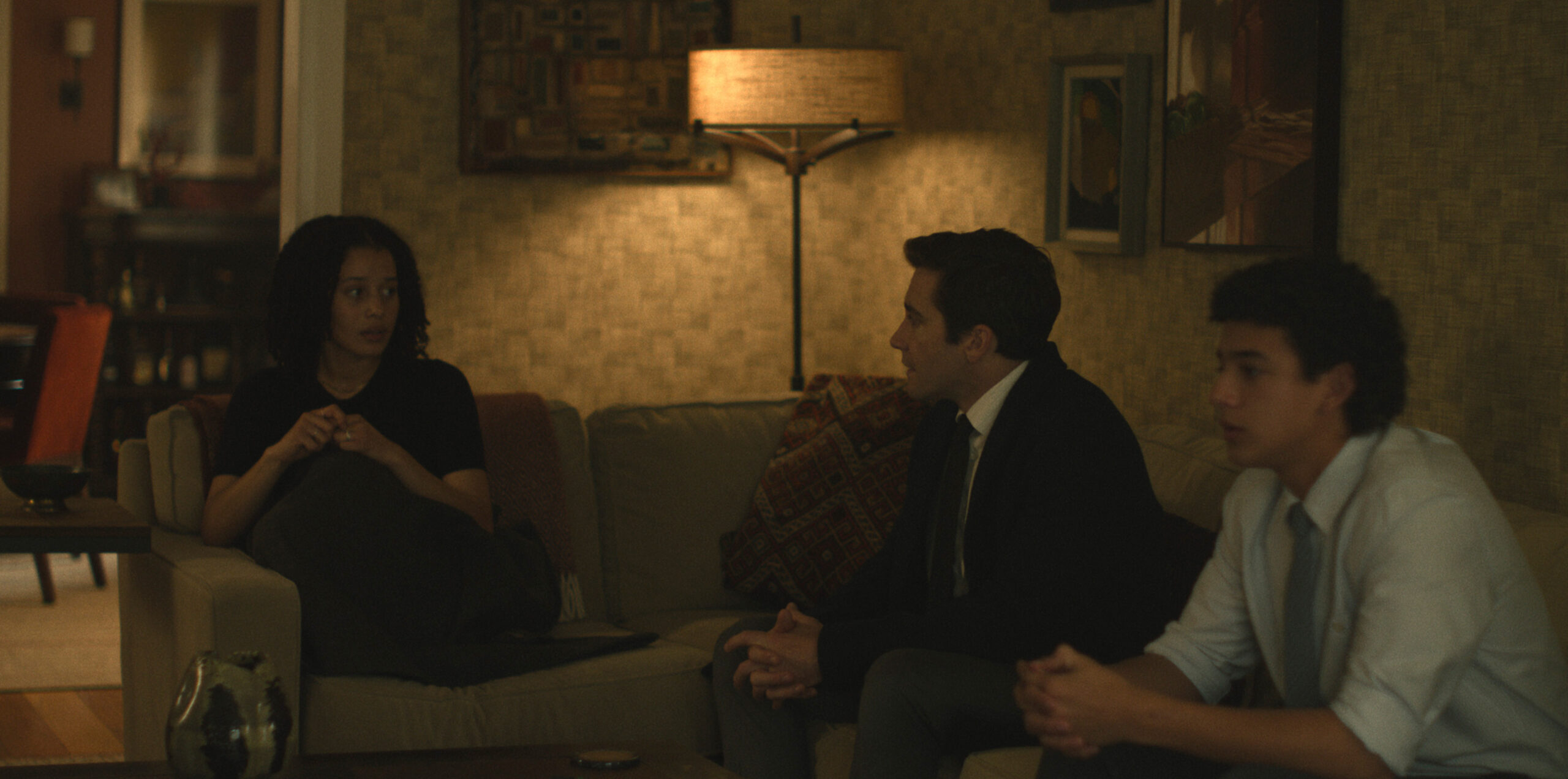 Presumed_Innocent_Photo_010806 | Tell-Tale TV Chase Infiniti, Jake Gyllenhaal and Kingston Rumi Southwick sitting in the living room together.