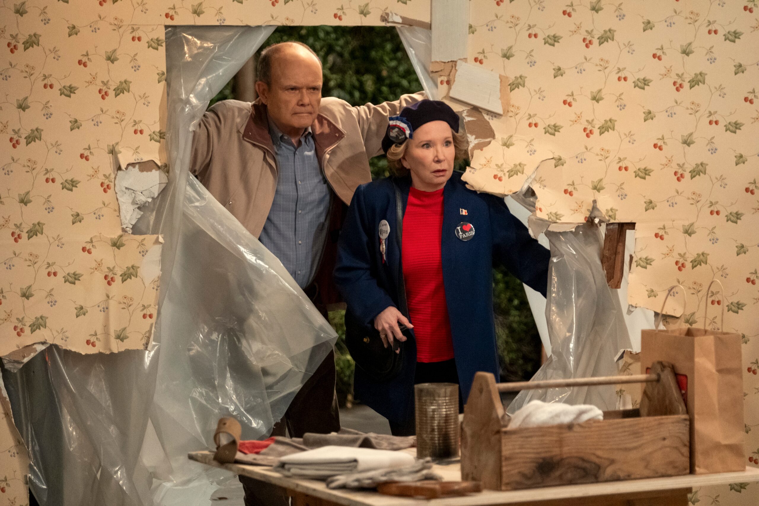That 90s Show 301 - Kurtwood Smith and Debra Jo Rupp | Tell-Tale TV Still from That '90s Show episode 301 of Kurtwood Smith as Red and Debra Jo Rupp as Kitty pictured from left to right.