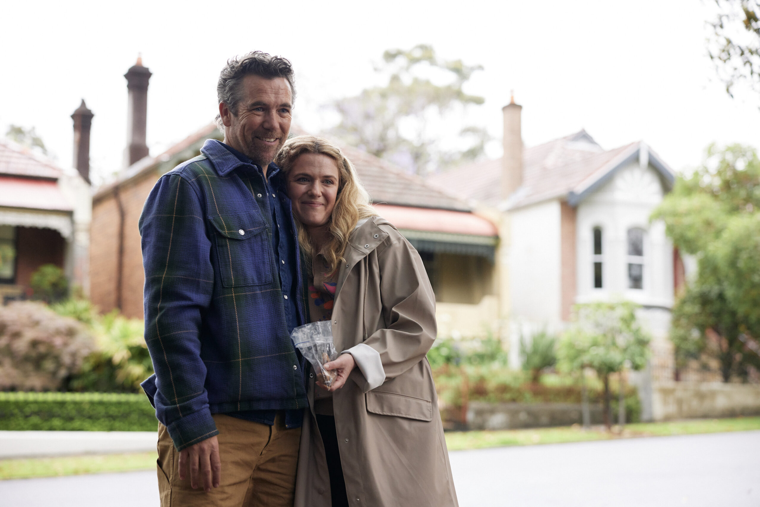 Colin From Accounts Season 2 Episode 1, "Blessings" -- Patrick Brammall as Gordon and Harriet Dyer as Ashley