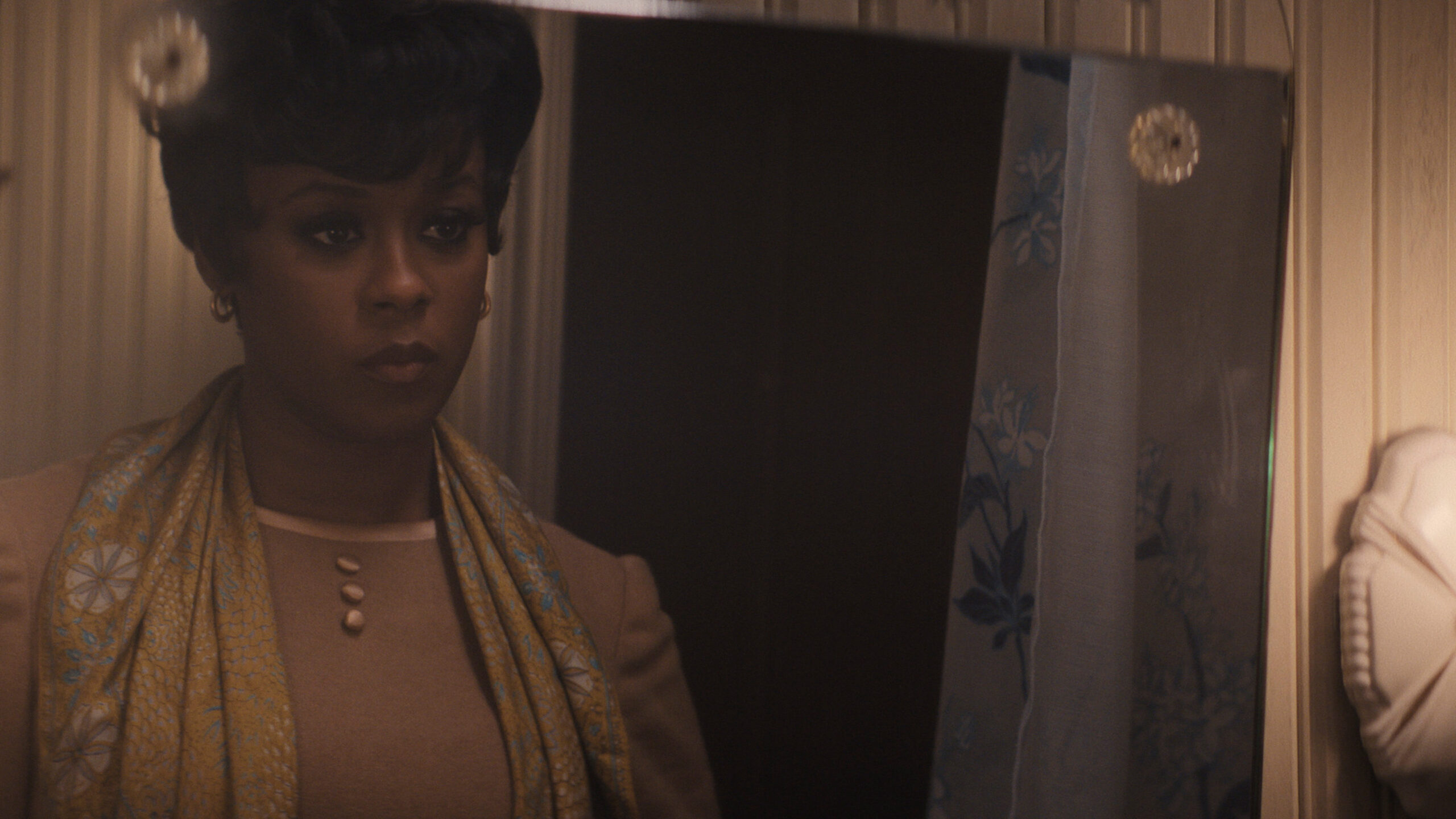 Lady in the Lake Season 1 Episode 4, Innocence leaves when you discover cruelty. First in others, then in yourself. Lady in the Lake Season 1 Episode 4 Review: Innocence leaves when you discover cruelty. First in others, then in yourself.