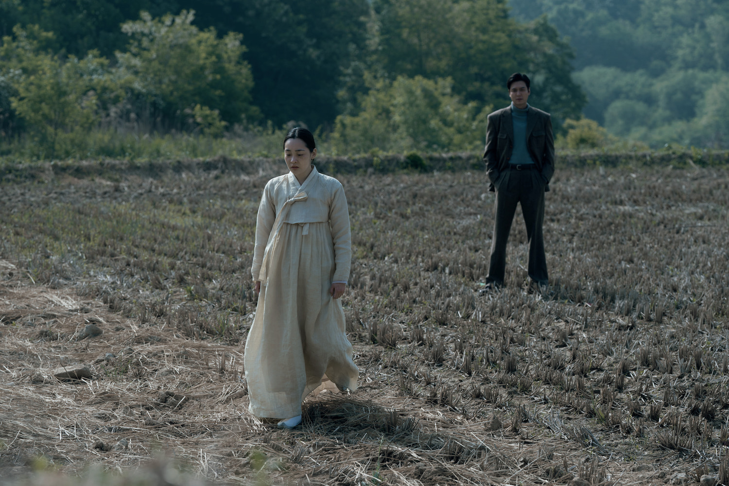 Minha Kim and Lee Minho in "Pachinko" Season 2 Episode 3 | Tell-Tale TV Minha Kim and Lee Minho in "Pachinko" Season 2 Episode 3