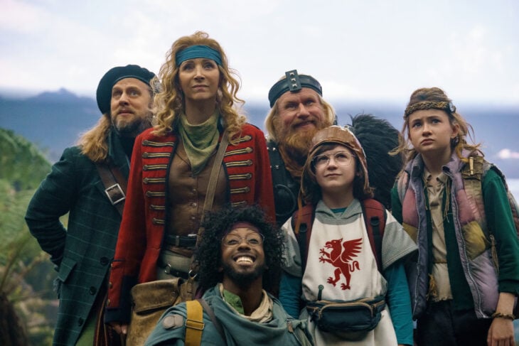 Still from Time Bandits Season 1 Episode 9 of Tadhg Murphy, Lisa Kudrow, Roger Jean Nsengiyumva, Rune Temte, Kal-El Tuck and Kiera Thompson.