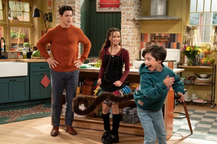 WIZARDS BEYOND WAVERLY PLACE - DAVID HENRIE, JANICE LEANN BROWN, MAX MATENKO Wizards Beyond Waverly Place Sets Season 2 Release Date with New Trailer 